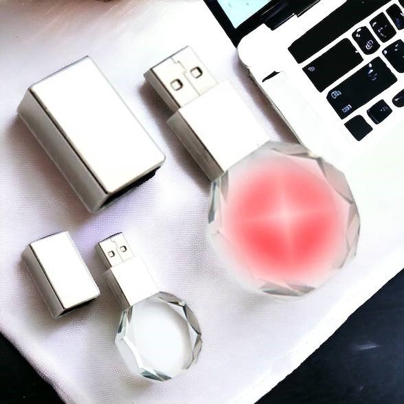 Флешка "Diamond" 16 Гб корпус из прозрачного стекла, Подсветка для легкого обнаружения